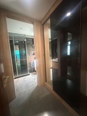Building Lobby in 4 BHK Builder Floor at South City 1 – for Rent