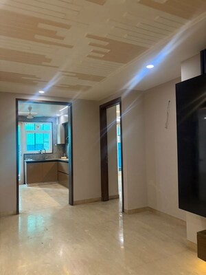 Building Lobby in 4 BHK Builder Floor at South City 1 – for Rent