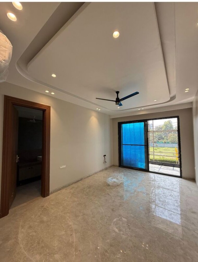 Room, sector 15 4 Bedroom 3500 Sq.Ft. Builder Floor In Sector 15 Gurgaon 10598161