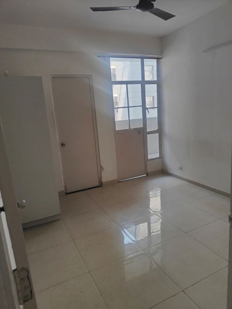 Bathroom, signature-global-solera-2 2 Bedroom 620 Sq.Ft. Apartment In Sector 107 Gurgaon 10598163