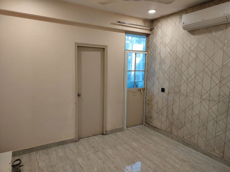 Room, signature-global-solera-2 2 Bedroom 520 Sq.Ft. Apartment In Sector 107 Gurgaon 10297359