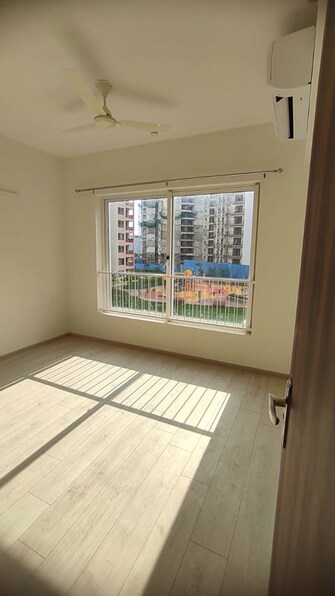 2 BHK + Servant Room 805 Sq.Ft. Apartment in Shapoorji Pallonji Joyville Phase 2