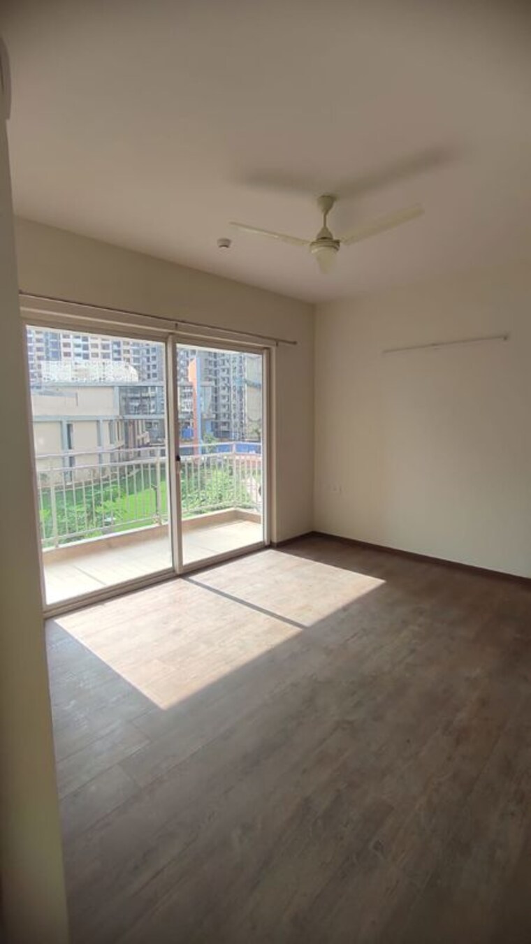 Room, shapoorji-pallonji-joyville-phase-2 2 Bedroom 805 Sq.Ft. Apartment In Sector 102 Gurgaon 10110485