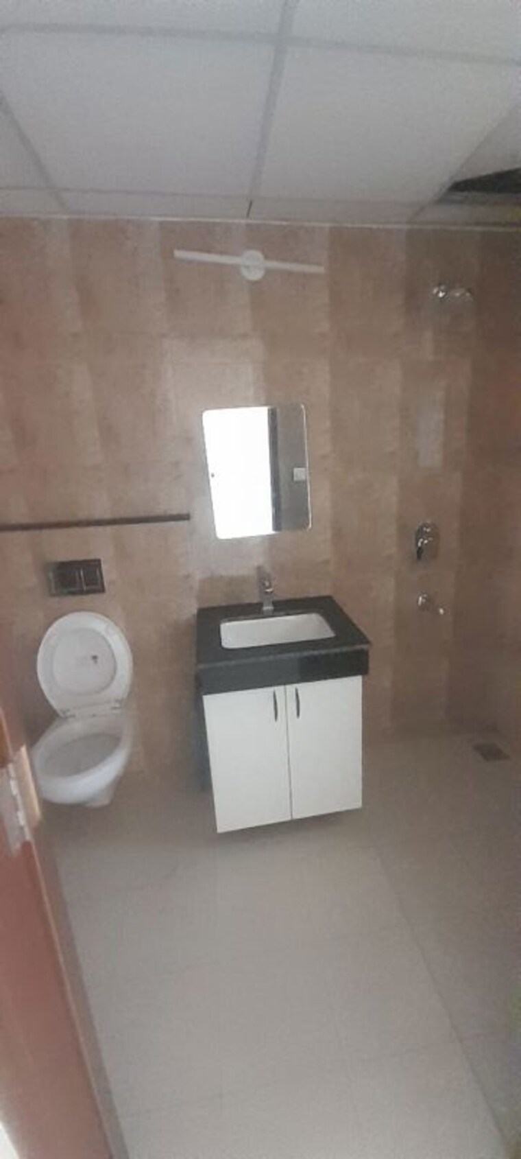 Bathroom, shapoorji-pallonji-joyville-phase-3 2.5 Bedroom 1675 Sq.Ft. Apartment In Sector 102 Gurgaon 10110454