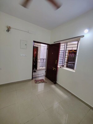 Room in 2 BHK Apartment at Jains Cedar Point, Pallavaram – for Rent
