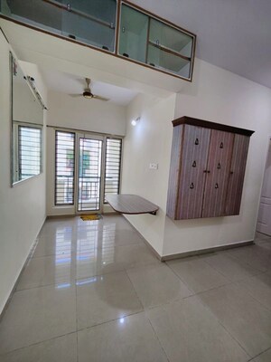Room in 2 BHK Apartment at Jains Cedar Point, Pallavaram – for Rent