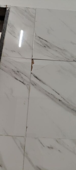 Room in 3.5 BHK Apartment at Dosti Eastern Bay, Wadala – for Rent
