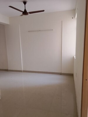 Room in 2 BHK Apartment at Pareena Laxmi Apartments, Sector 99 – for Rent