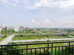 2 BHK Apartment For Rent in Pareena Laxmi Apartments