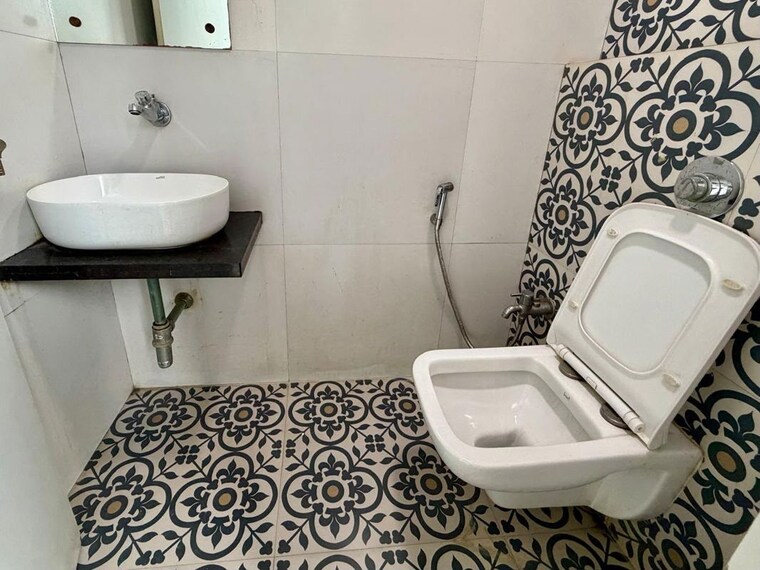 Bathroom, wagle-trade-square Commercial Office Space 623 Sq.Ft. In Wagle Industrial Estate Thane 10598198