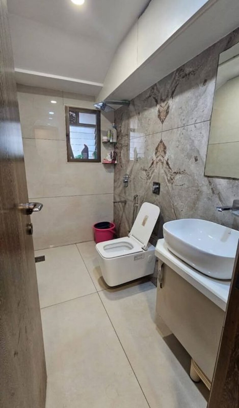 Bathroom, hiranandani-powai-park 2 Bedroom 1000 Sq.Ft. Apartment In Powai Mumbai 10598209