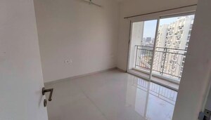 Room in 2 BHK Apartment at Godrej Rejuve, Mundhwa – for Rent