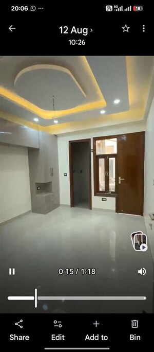 Room in 3 BHK Builder Floor at RWA Apartments Sector 73, Sector 73 – for Sale