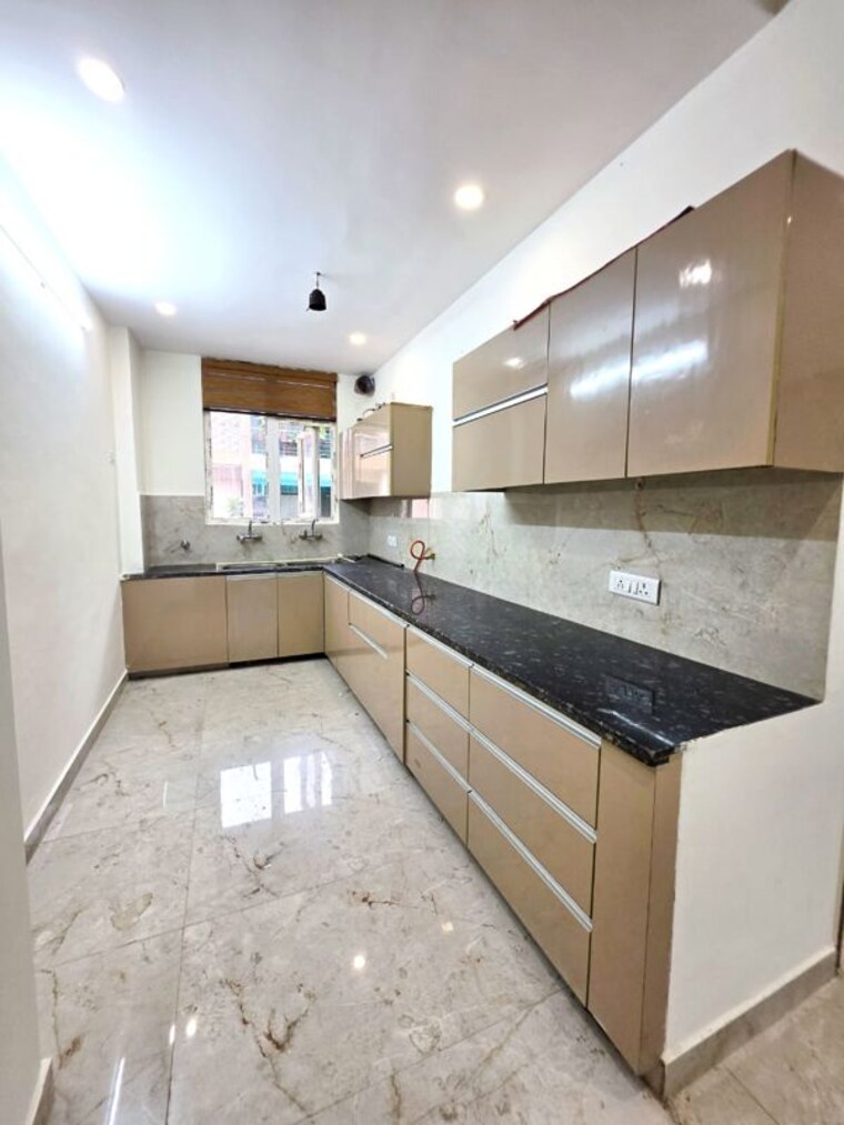 Kitchen, prem-bansal-sapphire-court 2 Bedroom 1650 Sq.Ft. Apartment In Patiala Road Zirakpur 10598265