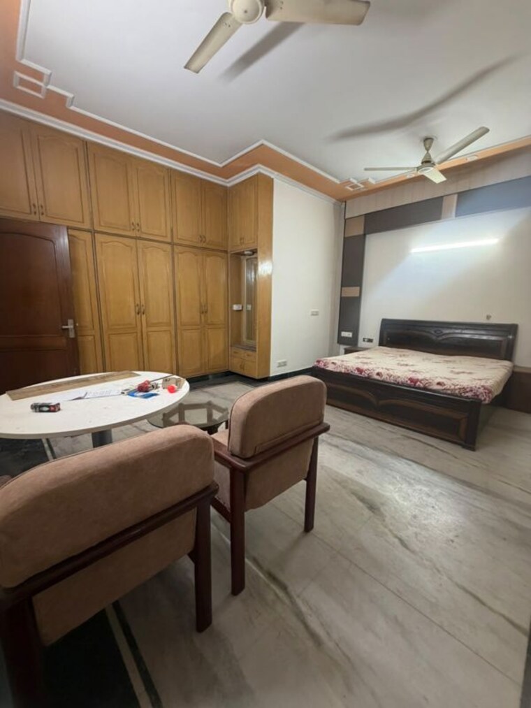 Kitchen, sector 17a 2 Bedroom 1800 Sq.Ft. Builder Floor In Sector 17a Gurgaon 10598277