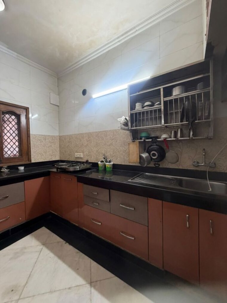 Kitchen, sector 17a 2 Bedroom 1800 Sq.Ft. Builder Floor In Sector 17a Gurgaon 10598277