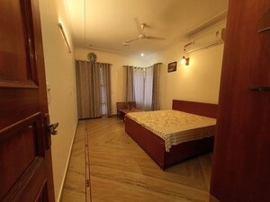 Bedroom in 3 BHK Builder Floor at Sector 15 – for Rent