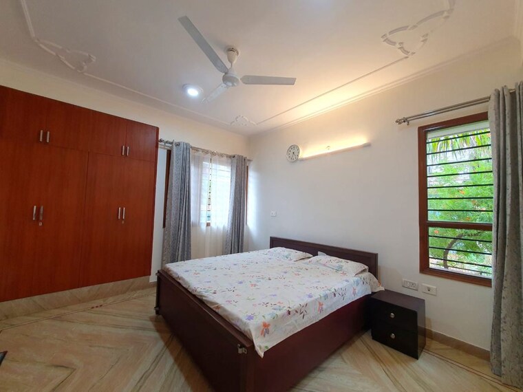 Bedroom, sector 15 3 Bedroom 2500 Sq.Ft. Builder Floor In Sector 15 Gurgaon 10598278