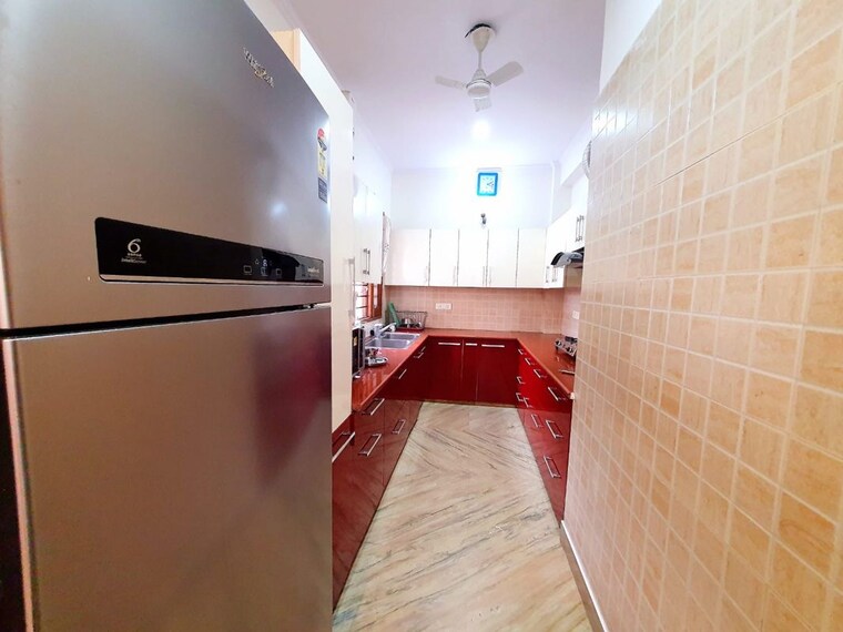 Bathroom, sector 15 3 Bedroom 2500 Sq.Ft. Builder Floor In Sector 15 Gurgaon 10598278