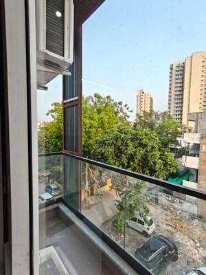 Balcony in 1 RK Builder Floor at Sector 22 – for Rent