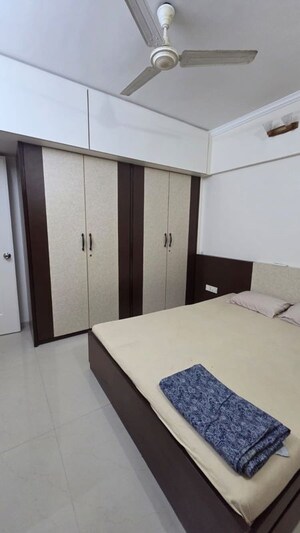 Master Bedroom in 2 BHK Apartment at Evershine Nagar – for Rent
