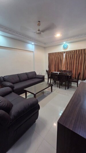Living Room in 2 BHK Apartment at Evershine Nagar – for Rent