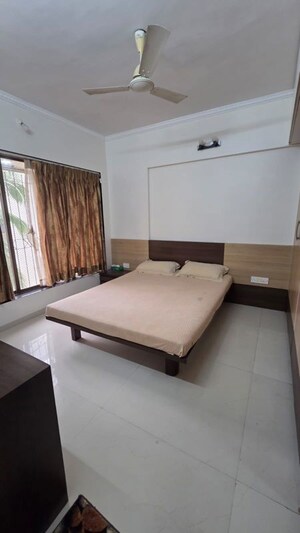 Bedroom in 2 BHK Apartment at Evershine Nagar – for Rent