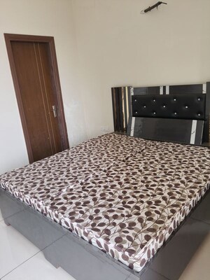 Bedroom in 2 BHK Apartment at Kharar Road – for Rent