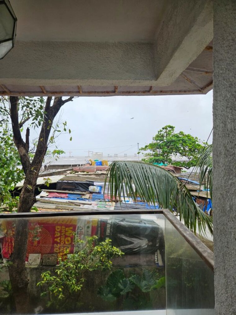 Balcony, sea-view-apartments-bandra 2 Bedroom 750 Sq.Ft. Apartment In Bandra West Mumbai 10598312