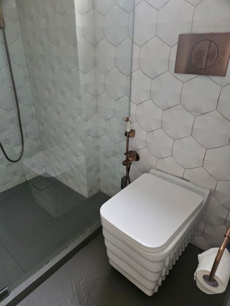 Bathroom, sea-view-apartments-bandra 2 Bedroom 750 Sq.Ft. Apartment In Bandra West Mumbai 10598312