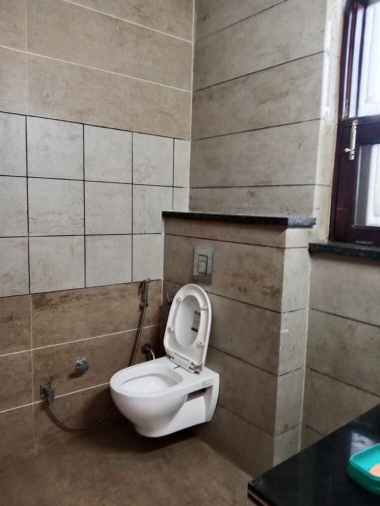 Bathroom, huda 3.5 Bedroom 2650 Sq.Ft. Builder Floor In Huda Panipat 10598316