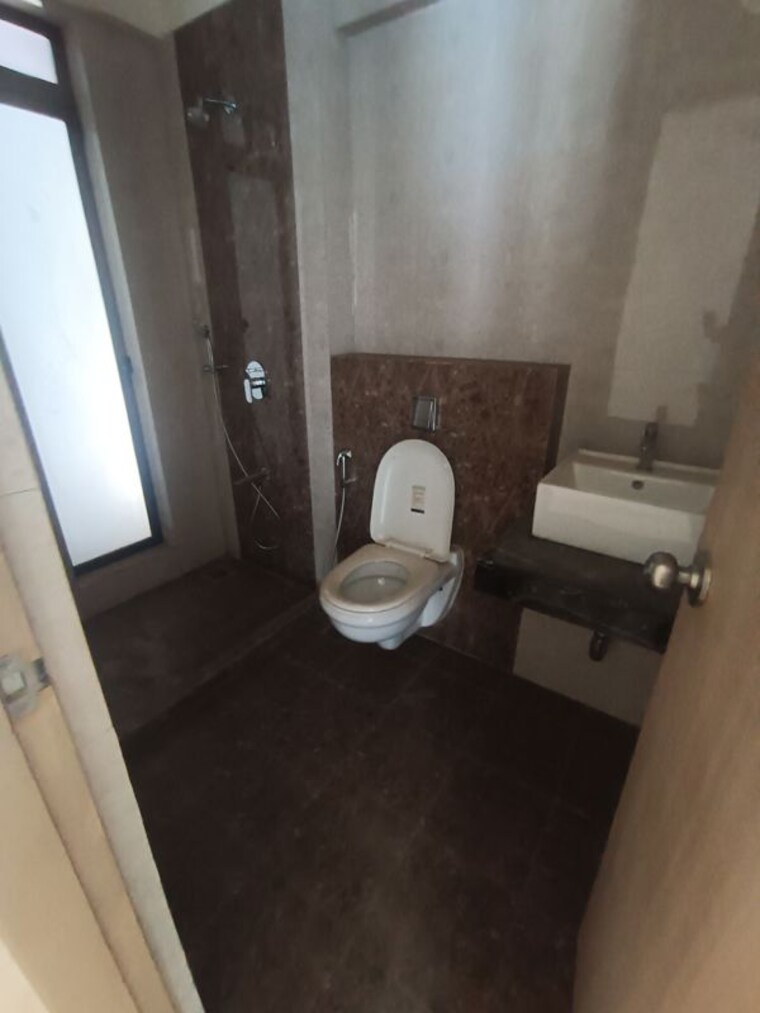 Bathroom, raj-infinia 3 Bedroom 1700 Sq.Ft. Apartment In Malad West Mumbai 10359045