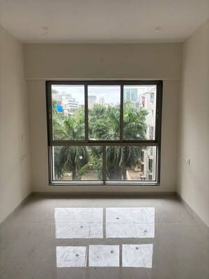 Room in 2 BHK Apartment at Kiran Towers, Malad West – for Rent