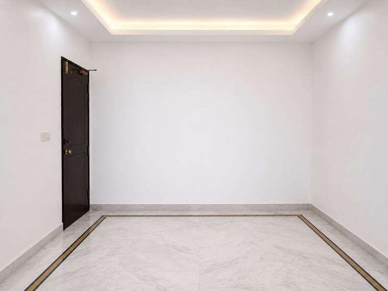 Room, gee-cee-enclave 3 Bedroom 2445 Sq.Ft. Apartment In The Mall Avenue Lucknow 10580495