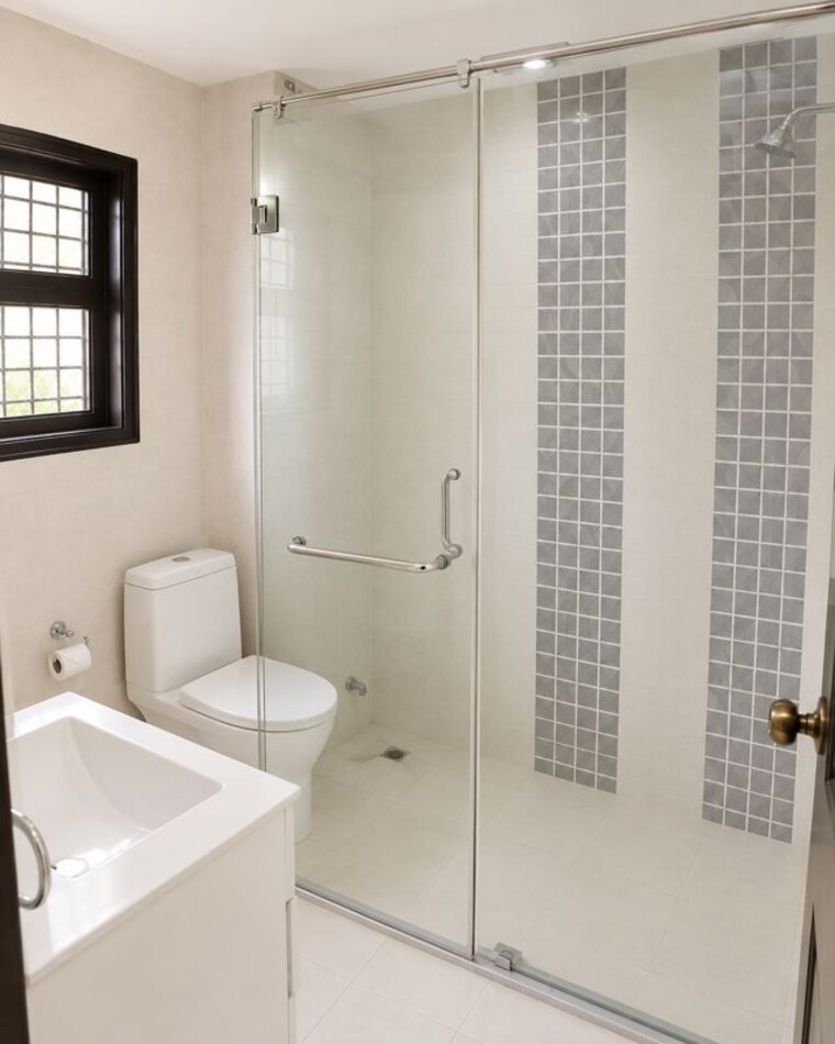 Bathroom, gee-cee-enclave 3 Bedroom 2445 Sq.Ft. Apartment In The Mall Avenue Lucknow 10580495