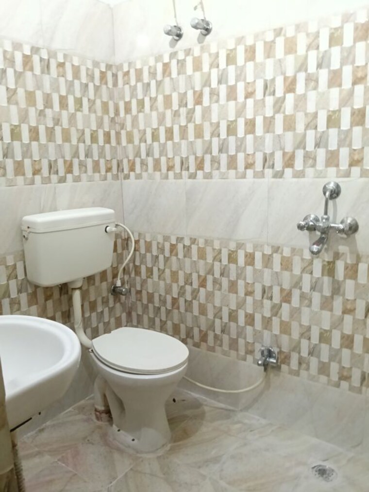 Bathroom, gomti nagar 2 Bedroom 1250 Sq.Ft. Independent House In Gomti Nagar Lucknow 10598346