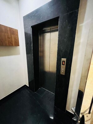 Building Lobby in 4 BHK Builder Floor at Sector 31 – for Rent