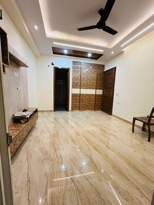 Bedroom in 4 BHK Builder Floor at Sector 31 – for Rent