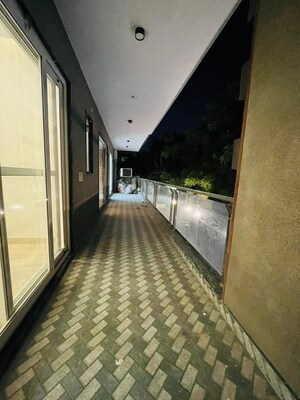 Balcony in 4 BHK Builder Floor at Sector 31 – for Rent