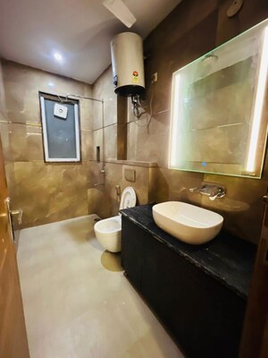 Team Area in 4 BHK Builder Floor at Sector 30 – for Rent