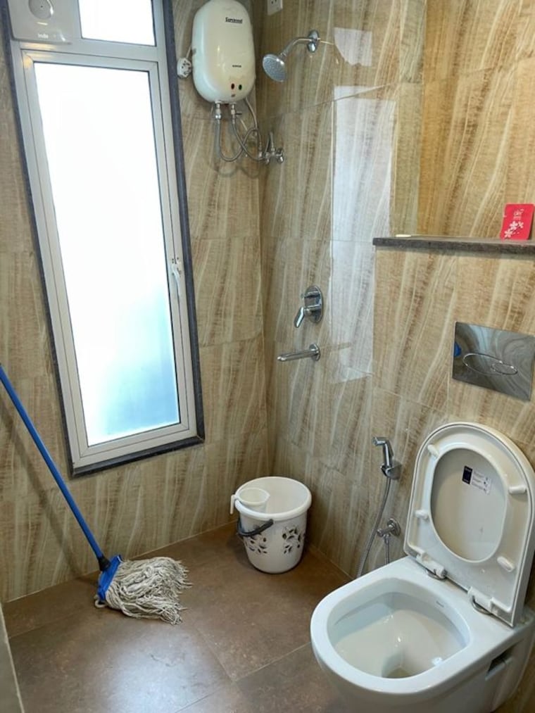 Bathroom, lodha-amara 2 Bedroom 800 Sq.Ft. Apartment In Kolshet Road Thane 10598380