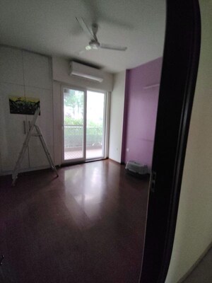 Room in 3 BHK Apartment at Microtek Greenburg, Sector 86 – for Sale