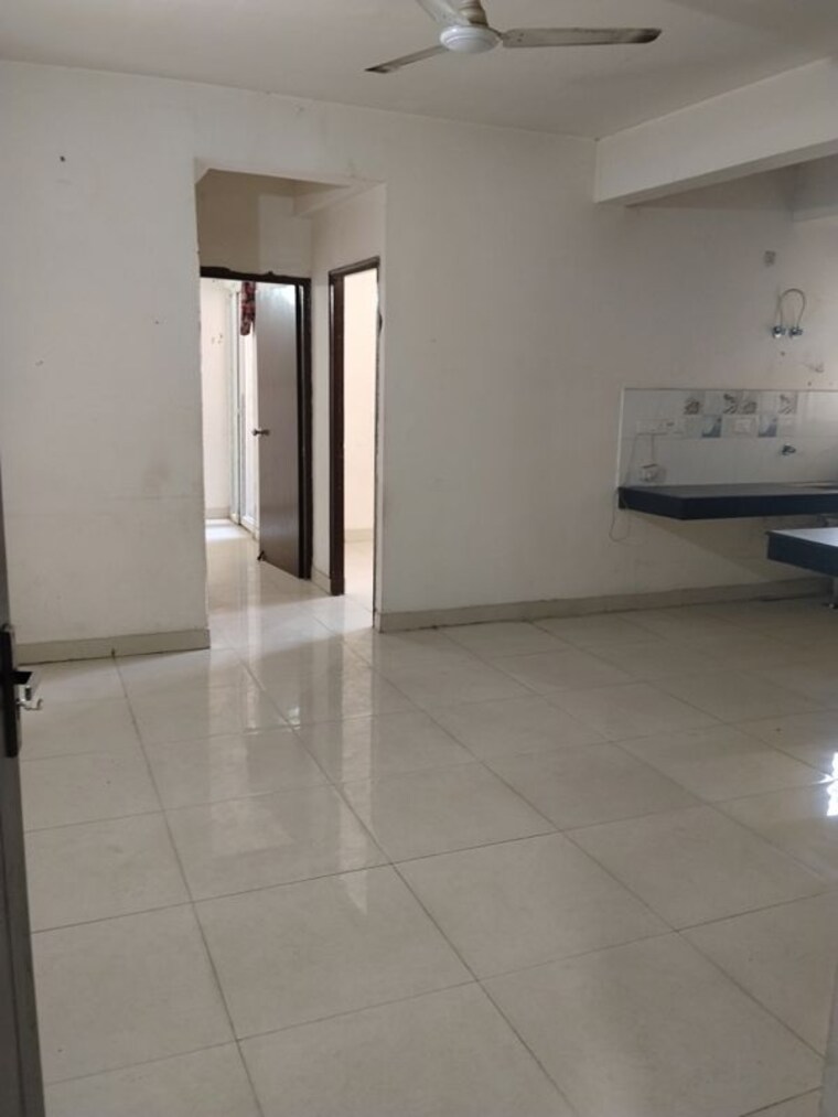 Room, signature-global-the-roselia 2 Bedroom 600 Sq.Ft. Apartment In Sector 95a Gurgaon 10598400