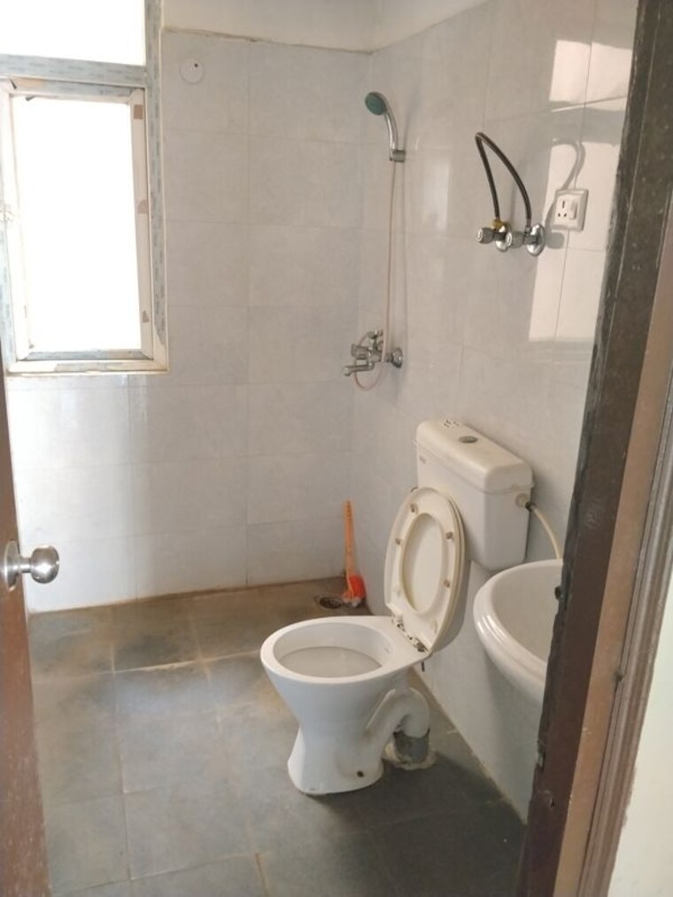 Bathroom, signature-global-the-roselia 2 Bedroom 600 Sq.Ft. Apartment In Sector 95a Gurgaon 10598400