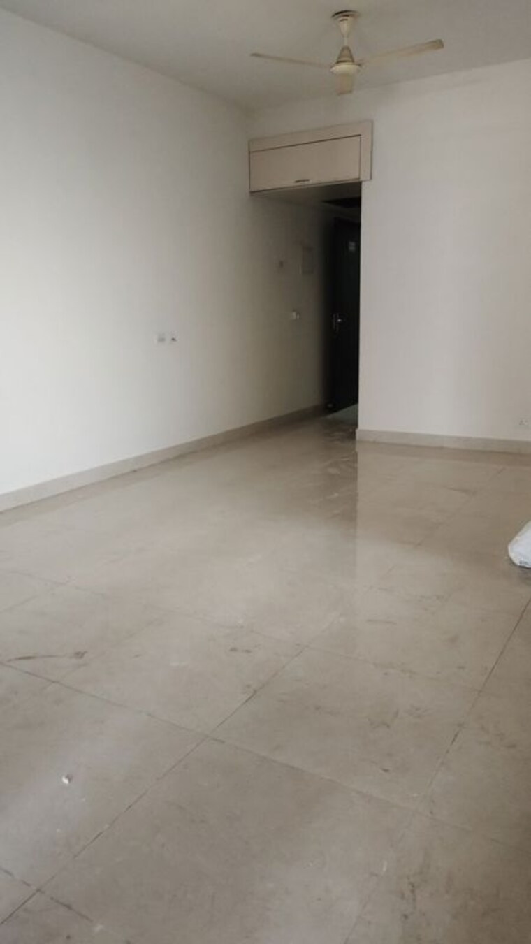 Room, signature-global-the-roselia 2 Bedroom 569 Sq.Ft. Apartment In Sector 95a Gurgaon 10598408