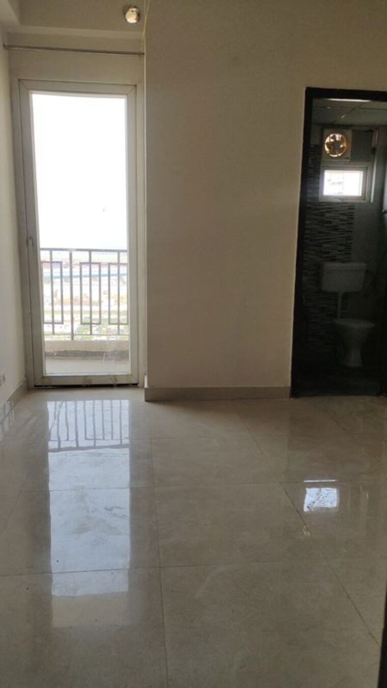 Room, signature-global-the-roselia 2 Bedroom 569 Sq.Ft. Apartment In Sector 95a Gurgaon 10598408
