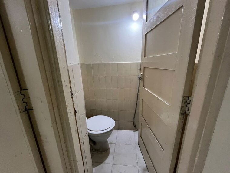 Bathroom, raheja-gardens 1 Bedroom 550 Sq.Ft. Apartment In Wanwadi Pune 10598478