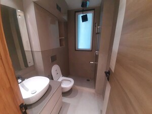Bathroom in 3 BHK Builder Floor at Sector 21 – for Rent