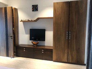 Room in 4 BHK Apartment at Windsor Grande Residences, Andheri West – for Rent