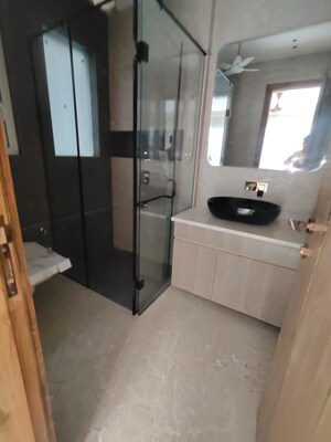 Bathroom in 3 BHK Builder Floor at Sector 21 – for Rent